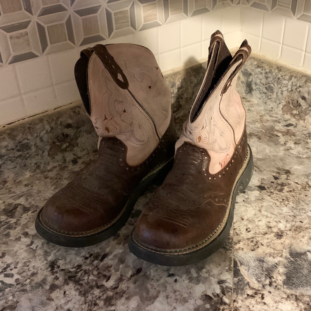 7.5 B Justin cowgirl boots